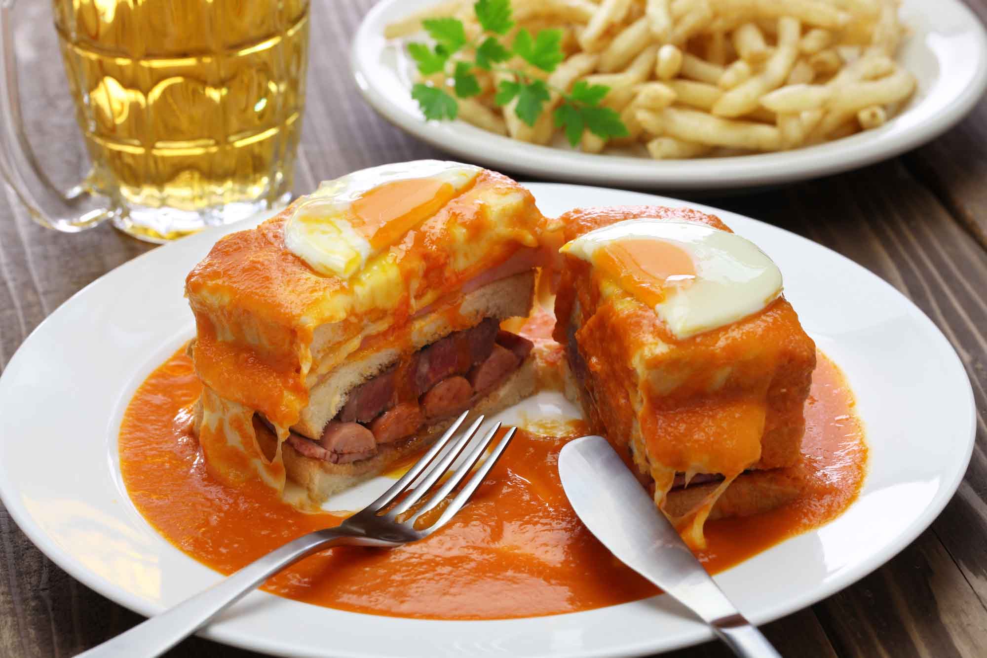 francesinha, portugalsko